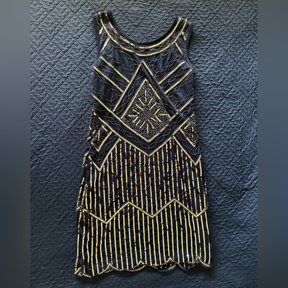 PrettyGuide Black and Gold Sequin Top